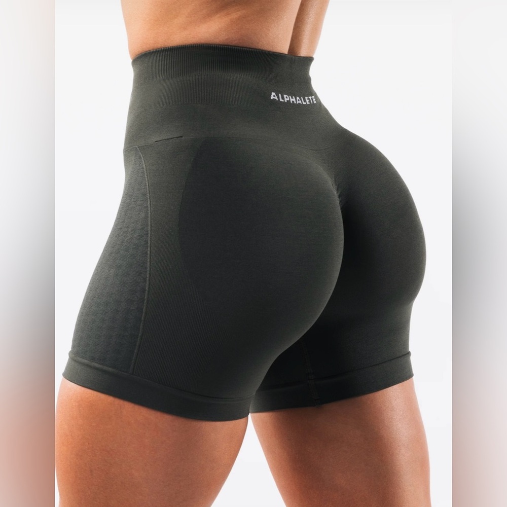 NWOT Alphalete Amplify Shorts